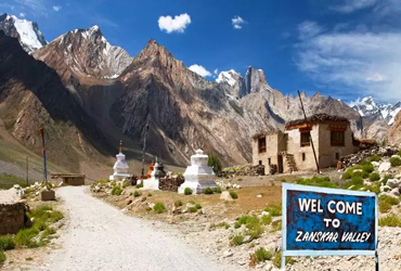 Ladakh & Kashmir With Zanskar Valley